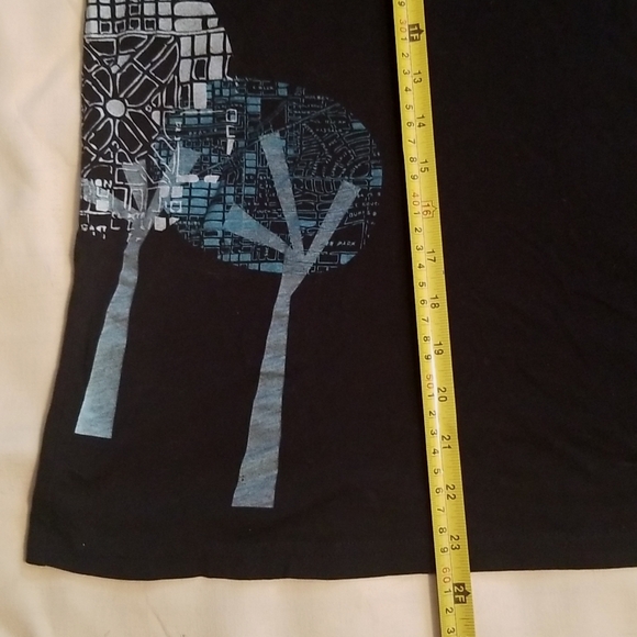 Graphic Tee Shirt - Picture 4 of 6